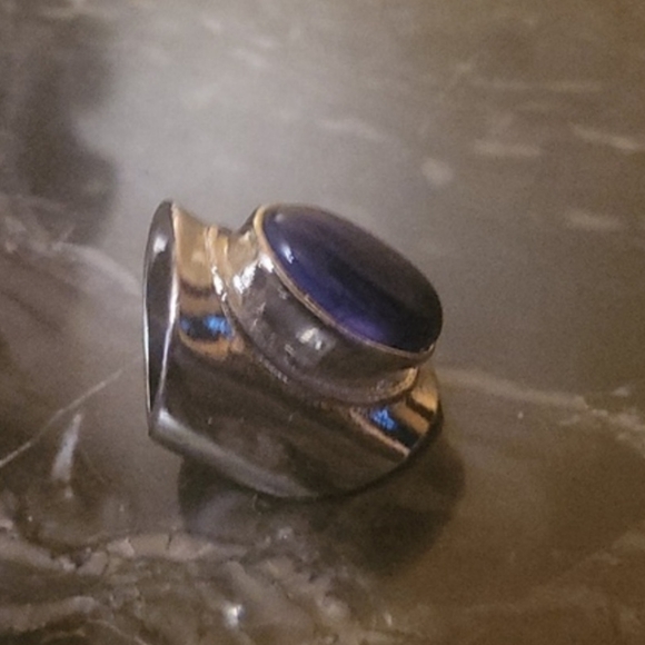 Statement Ring - Picture 2 of 3
